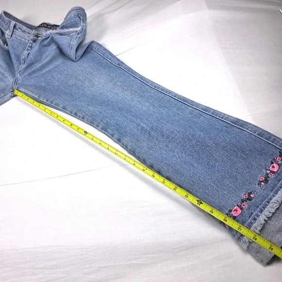 Y2K Vintage Jeans Embroidered Flower Trim Frayed Hem Denim Size 10 2000s Retro - Picture 16 of 16